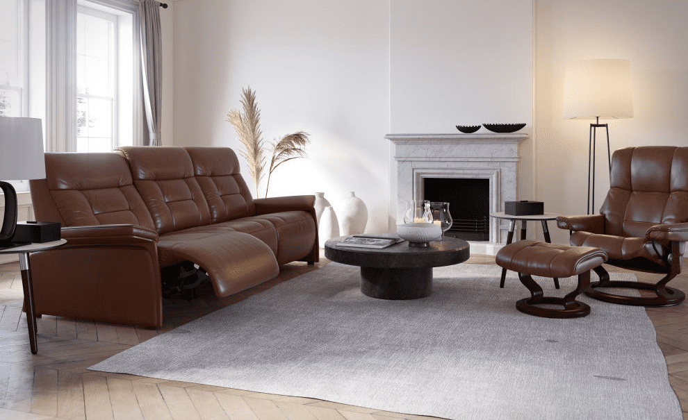 Stressless Mayfair Classic Recliner & Ottoman 2 Danes